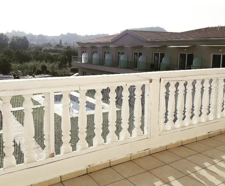 Hotel Petros Tsilivi  Exterior photo