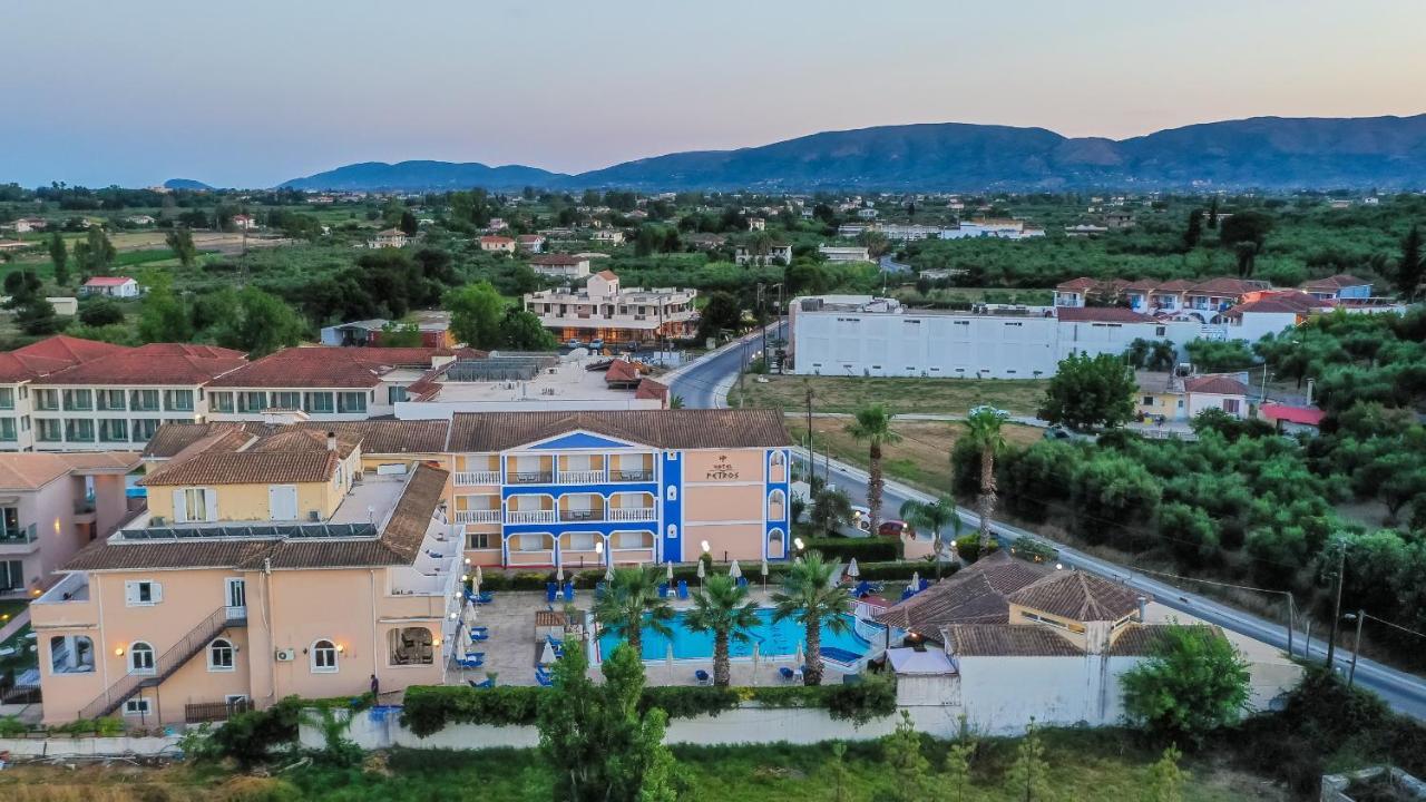 Hotel Petros Tsilivi  Exterior photo