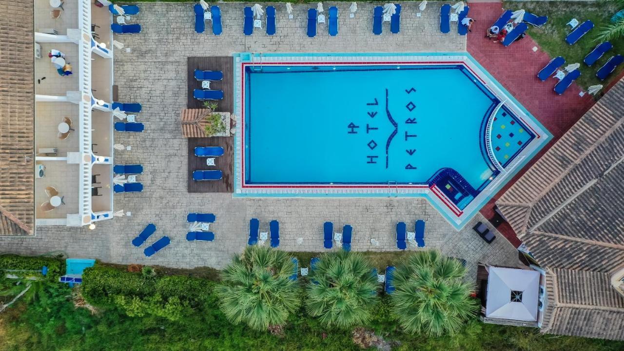 Hotel Petros Tsilivi  Exterior photo