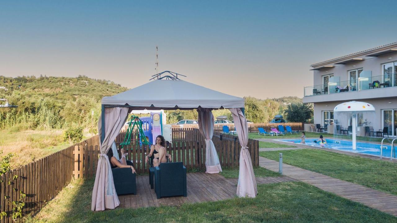 Hotel Petros Tsilivi  Exterior photo